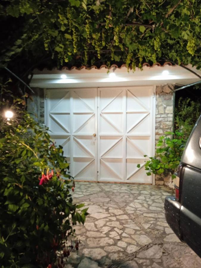 منزل الضيف ساراندا  في Rosemary House المظهر الخارجي الصورة
